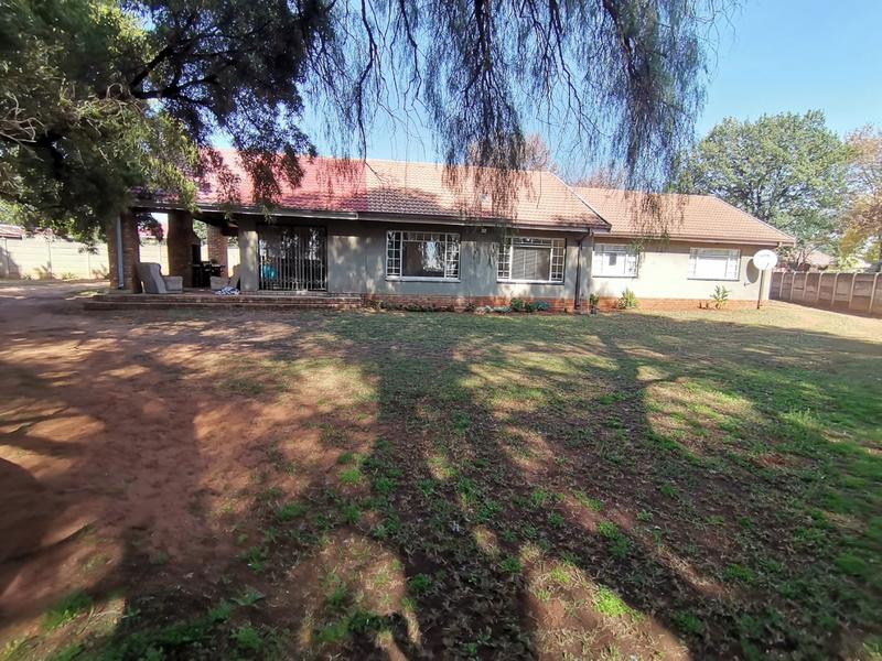 3 Bedroom Property for Sale in Vaalpark Free State